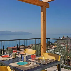 Dany Con Cucina Vista Piscina E Parcheggio 3* Gargnano